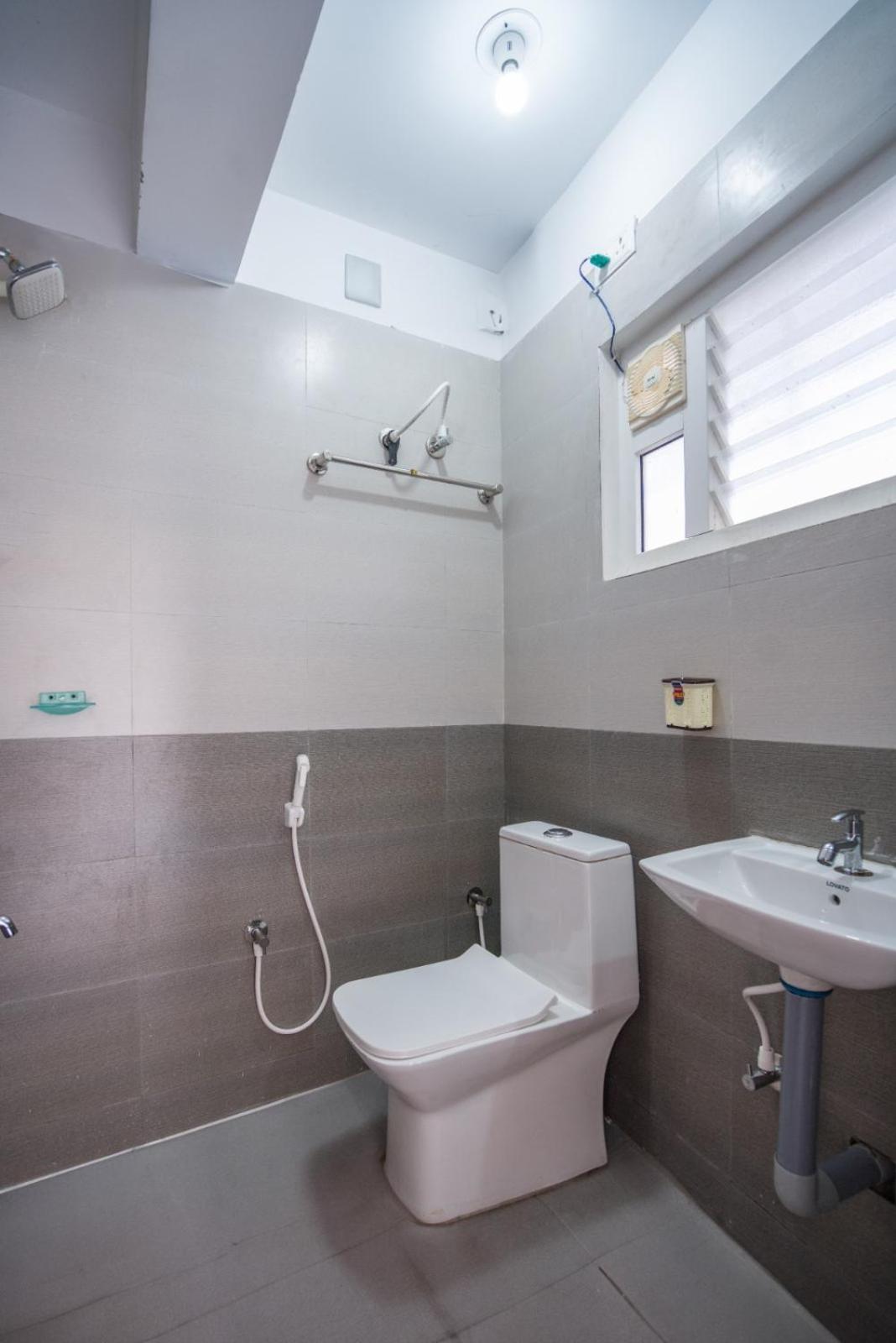 Apartment Aafiya Lakeview *